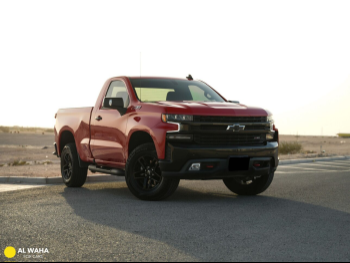 Chevrolet  Silverado  Trail Boss  2021  Automatic  78,000 Km  8 Cylinder  Four Wheel Drive (4WD)  Pick Up  Red