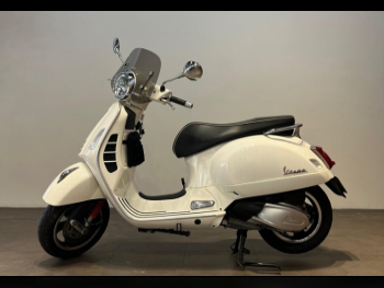 فيسبا  جي تي اس سوبر 300 -  2022 - اللون ابيض