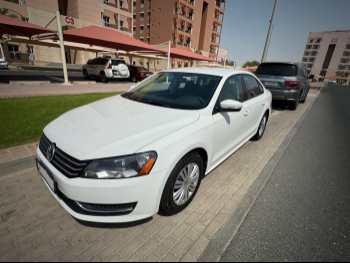 Volkswagen  Passat  2015  Automatic  128,882 Km  4 Cylinder  Front Wheel Drive (FWD)  Sedan  White