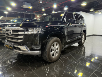 Toyota  Land Cruiser  GXR  2022  Automatic  96,000 Km  6 Cylinder  Four Wheel Drive (4WD)  SUV  Black  With Warranty