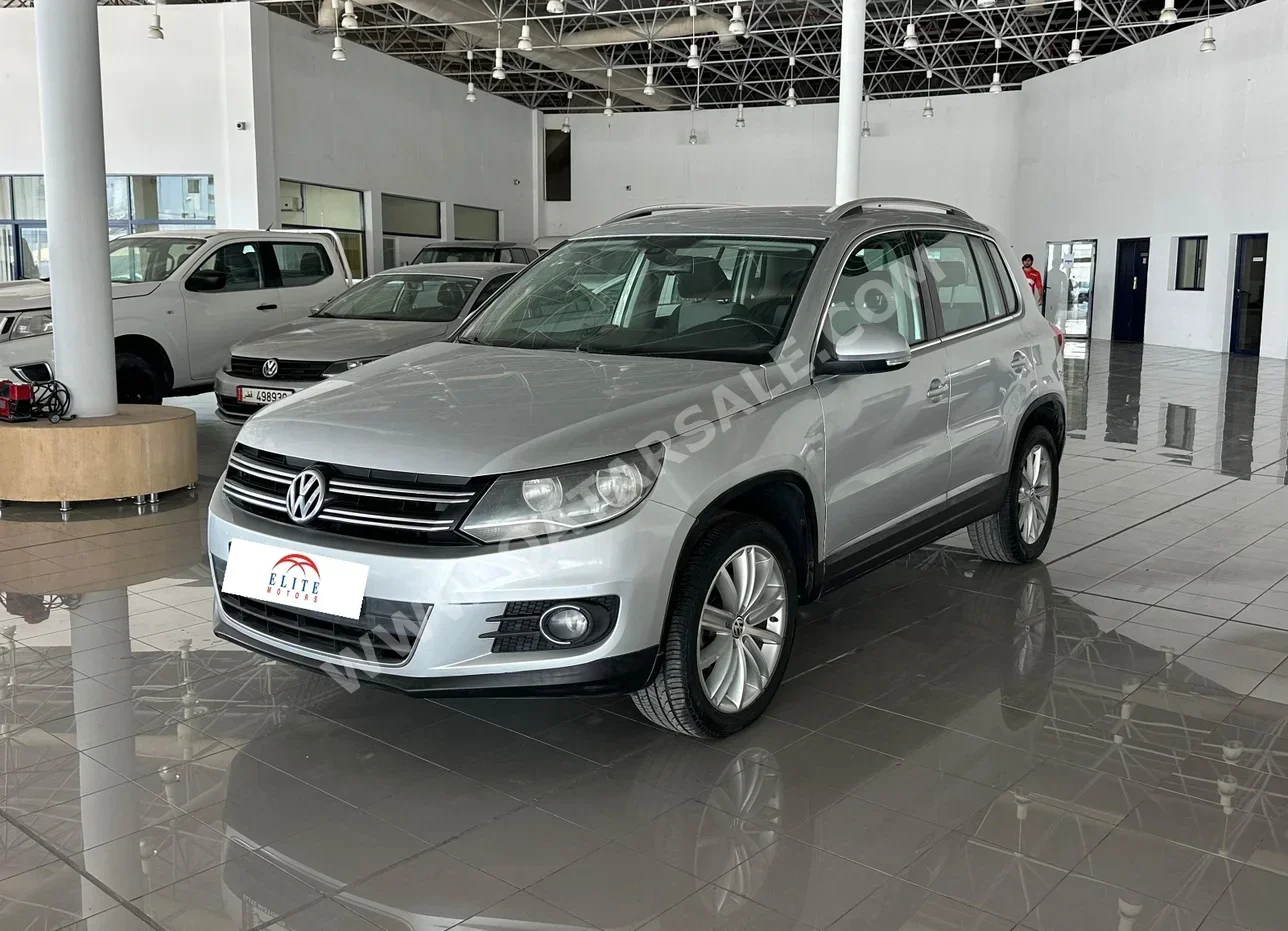 فوكس واغن  تيغوان  2.0 تي اس اي  2016  اوتوماتيك  102,000 كم  4 سلندر  دفع كلي مستمر  اس يو في  فضي