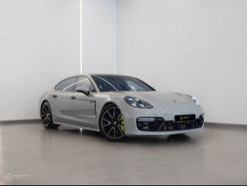 بورش  بانميرا  تيربو اس اي- هايبرد  2018  اوتوماتيك  58,900 كم  8 سلندر  دفع كلي مستمر  سيدان  رمادي ناردو  تحت الضمان