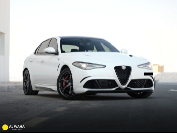 Alfa Romeo  GIULIA  Quadrifoglio  2021  Automatic  27,300 Km  6 Cylinder  Rear Wheel Drive (RWD)  Sedan  White