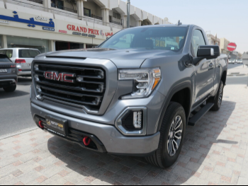 GMC  Sierra  AT4  2022  Automatic  38,000 Km  8 Cylinder  Four Wheel Drive (4WD)  Pick Up  Gray  With Warranty