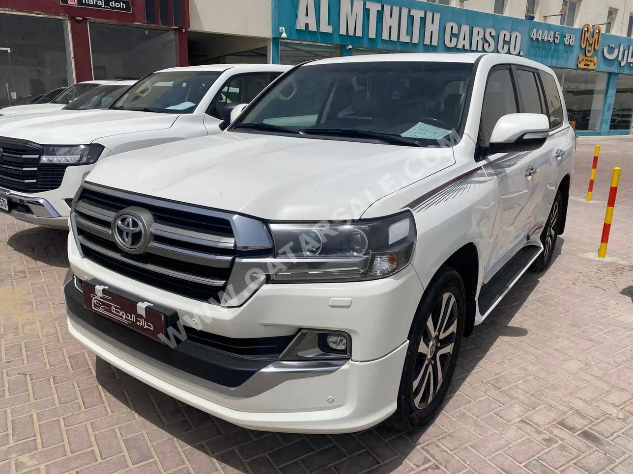 تويوتا  لاند كروزر  جي اكس ار  2019  اوتوماتيك  275,000 كم  8 سلندر  دفع رباعي  اس يو في  أبيض