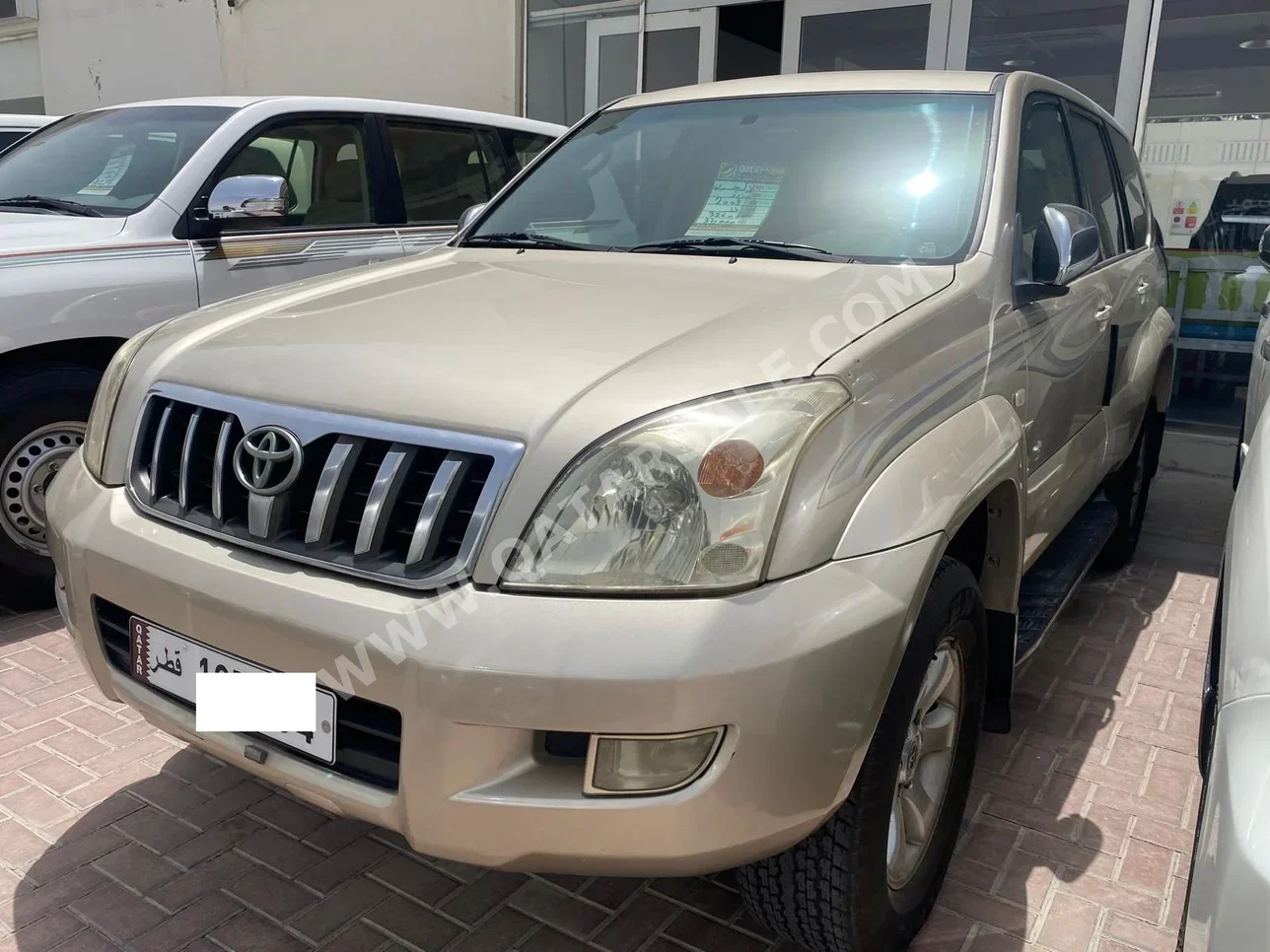 تويوتا  برادو  في اكس  2009  اوتوماتيك  326,000 كم  6 سلندر  دفع رباعي  اس يو في  ذهبي