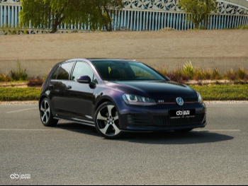 فوكس واغن  غولف  جي تي اي  2016  اوتوماتيك  89,000 كم  4 سلندر  سحب امامي  هاتشباك  بنفسجي