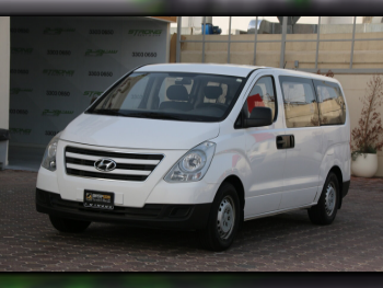 هيونداي  فان اتش وان  2018  اوتوماتيك  45,000 كم  4 سلندر  دفع خلفي  فان \ باص  أبيض