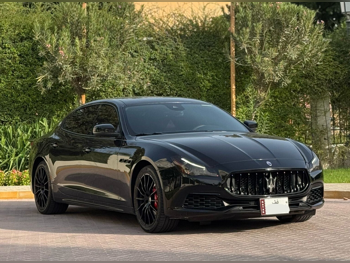 مزاراتي  كواتروبورتي  اس  2017  اوتوماتيك  105,000 كم  6 سلندر  دفع خلفي  سيدان  أسود