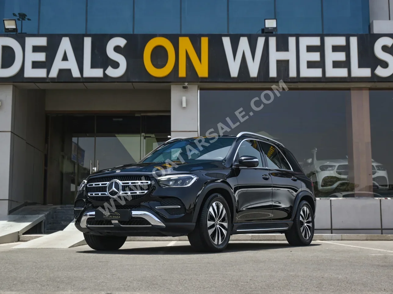مرسيدس - بنز  جي ال اي  450  2024  اوتوماتيك  8,000 كم  6 سلندر  دفع رباعي  اس يو في  أسود  تحت الضمان