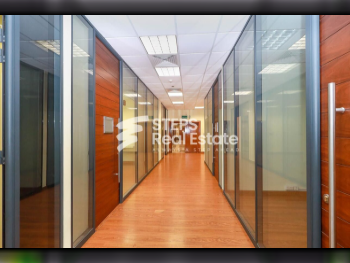 مكاتب تجارية - مفروشة بالكامل  - الدوحة  - السد