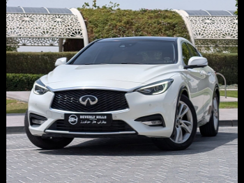 Infiniti  Q  30  2017  Automatic  68,539 Km  4 Cylinder  Front Wheel Drive (FWD)  SUV  White