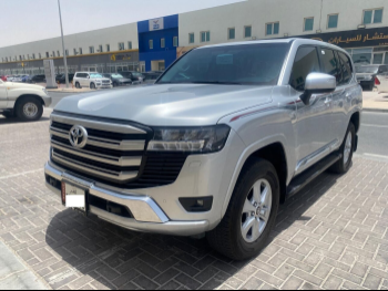 Toyota  Land Cruiser  GXR Twin Turbo  2024  Automatic  67,000 Km  6 Cylinder  Four Wheel Drive (4WD)  SUV  Silver  With Warranty