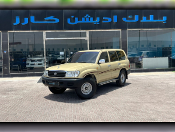 تويوتا  لاند كروزر  جي اكس  1998  عادي  573,000 كم  6 سلندر  دفع رباعي  اس يو في  بيج