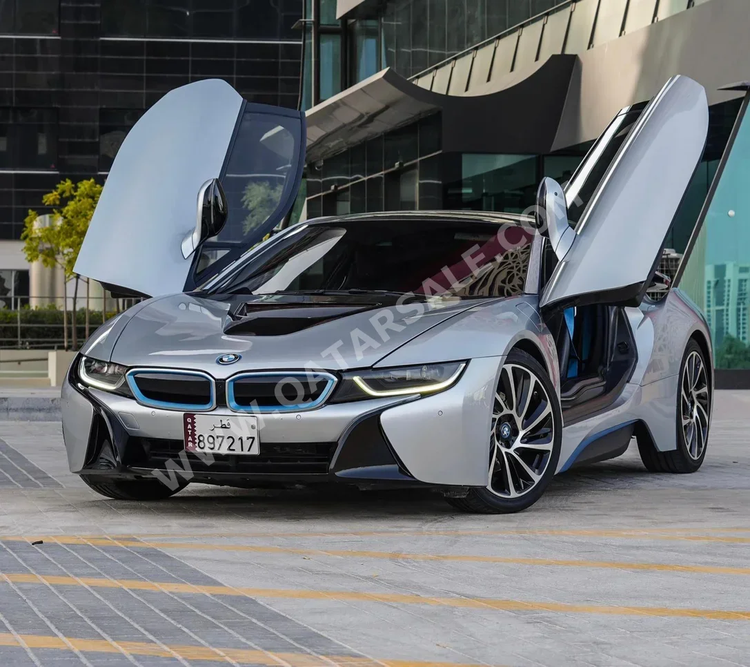 بي ام دبليو  الفئة - اي  8  2014  اوتوماتيك  39,000 كم  3 سلندر  دفع خلفي  كوبيه \ سبورت  فضي