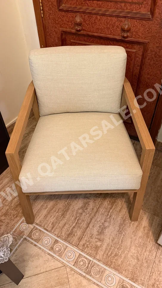 الأرائك والكنب والكراسي مجموعة كراسي  - قماش  - أبيض