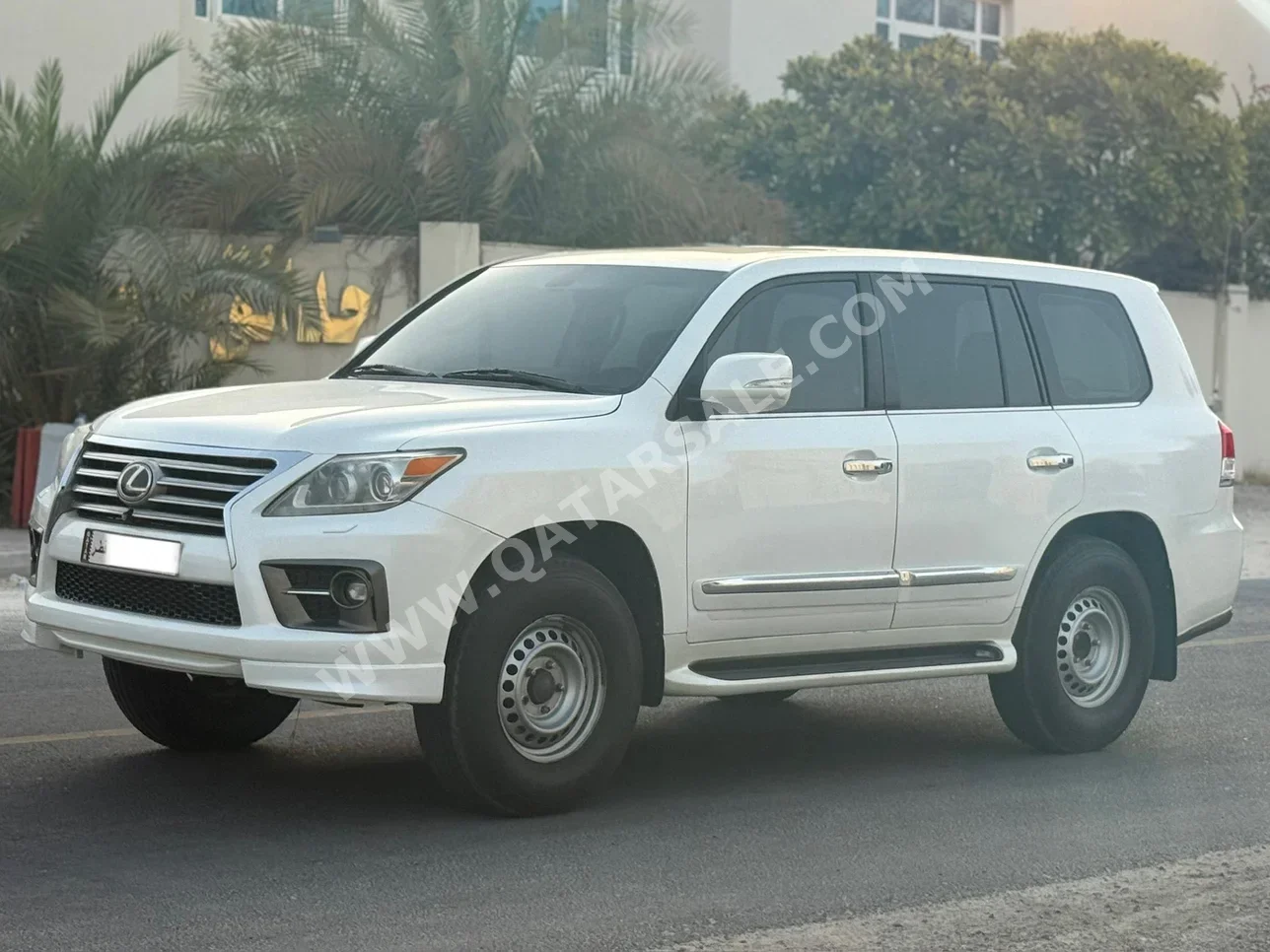Lexus  LX  570  2009  Automatic  410,000 Km  8 Cylinder  Four Wheel Drive (4WD)  SUV  White