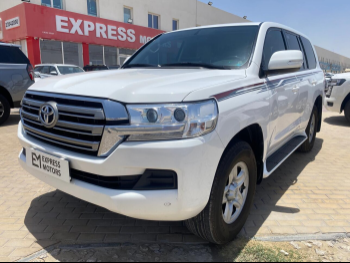 Toyota  Land Cruiser  GXR  2020  Automatic  210,000 Km  6 Cylinder  Four Wheel Drive (4WD)  SUV  White