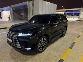 Lexus  LX  600 Luxury  2023  Automatic  40,000 Km  6 Cylinder  Four Wheel Drive (4WD)  SUV  Black  With Warranty