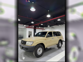 تويوتا  لاند كروزر  جي  2001  عادي  260,000 كم  6 سلندر  دفع رباعي  اس يو في  بيج