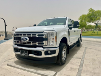 Ford  F  250 Super duty  2024  Automatic  0 Km  8 Cylinder  Four Wheel Drive (4WD)  Pick Up  White  With Warranty