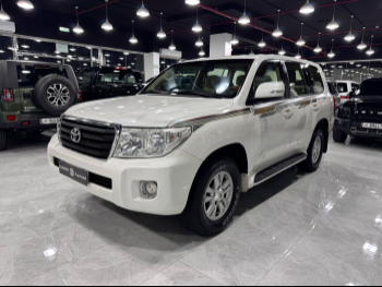 Toyota  Land Cruiser  GX  2012  Automatic  369,000 Km  6 Cylinder  Four Wheel Drive (4WD)  SUV  White