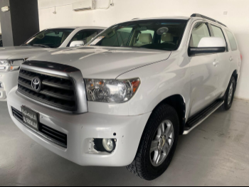 تويوتا  سكويا  اس ار 5  2010  اوتوماتيك  230,000 كم  8 سلندر  دفع رباعي  اس يو في  أبيض