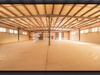 مخازن و مستودعات - الريان  - المنطقة الصناعية  -المساحة: 1000 متر مربع