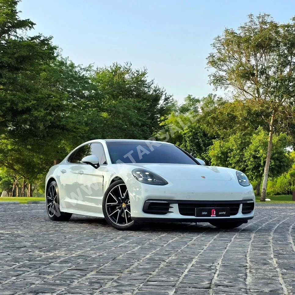 Porsche  Panamera  2019  Automatic  100,000 Km  6 Cylinder  Rear Wheel Drive (RWD)  Sedan  White