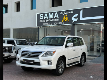Lexus  LX  570 S  2014  Automatic  239,000 Km  8 Cylinder  Four Wheel Drive (4WD)  SUV  White