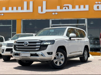 Toyota  Land Cruiser  GXR  2025  Automatic  24,000 Km  6 Cylinder  Four Wheel Drive (4WD)  SUV  White  With Warranty