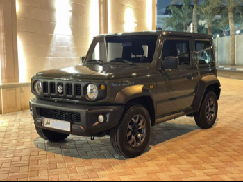 سوزوكي  جمني  2021  اوتوماتيك  48,000 كم  4 سلندر  دفع رباعي  اس يو في  أخضر