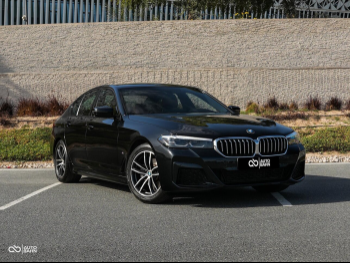 BMW  5-Series  520i  2022  Automatic  54,000 Km  4 Cylinder  Rear Wheel Drive (RWD)  Sedan  Black