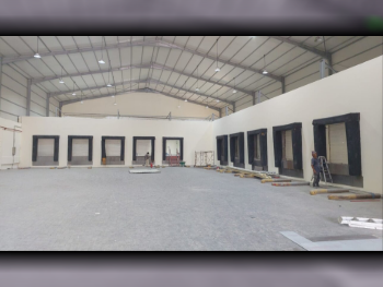 مخازن و مستودعات - الريان  - المنطقة الصناعية  -المساحة: 2000 متر مربع