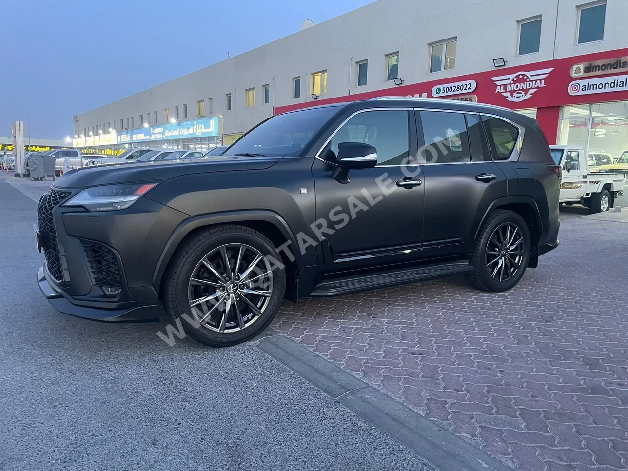 لكزس  ال اكس  600 اف سبورت  2024  اوتوماتيك  12,000 كم  6 سلندر  دفع رباعي  اس يو في  أسود  تحت الضمان