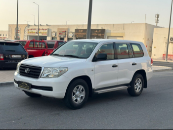 Toyota  Land Cruiser  G  2011  Automatic  137,000 Km  6 Cylinder  Four Wheel Drive (4WD)  SUV  White