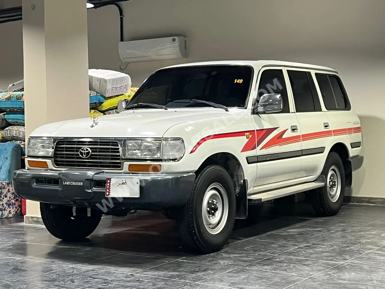 تويوتا  لاند كروزر  في اكس  1996  عادي  76,000 كم  6 سلندر  دفع رباعي  اس يو في  أبيض