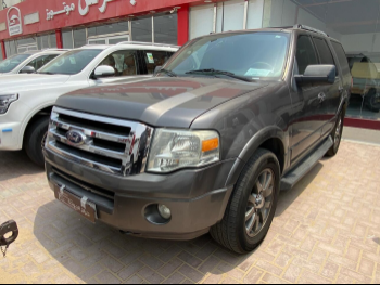 فورد  اكسبيديشن  اكس ال تي  2012  اوتوماتيك  198,000 كم  6 سلندر  دفع رباعي  اس يو في  رمادي