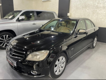مرسيدس - بنز  سي - كلاس  200  2008  اوتوماتيك  123,000 كم  4 سلندر  دفع خلفي  سيدان  أسود