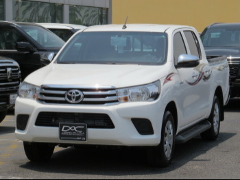 Toyota  Hilux  2025  Manual  600 Km  4 Cylinder  Four Wheel Drive (4WD)  Pick Up  White  With Warranty