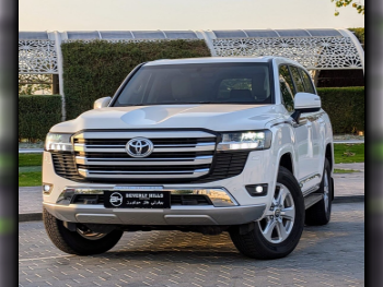 Toyota  Land Cruiser  GXR  2025  Automatic  1,400 Km  6 Cylinder  Four Wheel Drive (4WD)  SUV  White  With Warranty