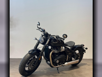 Triumph  Bonneville Bobber -  2025 - Color Black -  Warranty