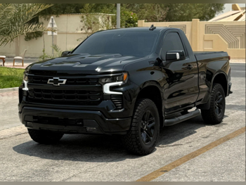 Chevrolet  Silverado  Trail Boss  2022  Automatic  64,000 Km  8 Cylinder  Four Wheel Drive (4WD)  Pick Up  Black