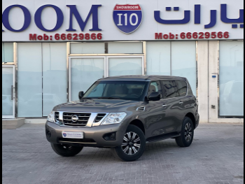 نيسان  باترول  أكس أي  2017  اوتوماتيك  171,000 كم  6 سلندر  دفع رباعي  اس يو في  رمادي