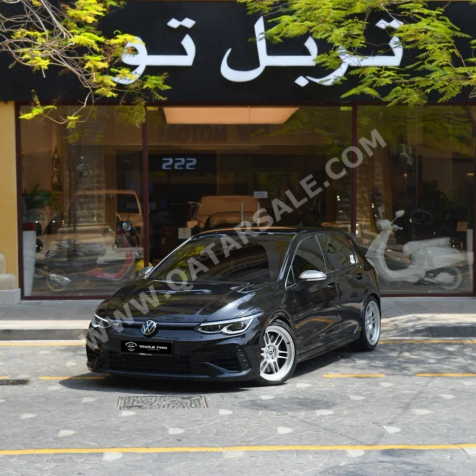 فوكس واغن  غولف  R  2023  اوتوماتيك  41,530 كم  4 سلندر  دفع كلي مستمر  هاتشباك  أسود  تحت الضمان