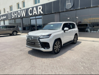 Lexus  LX  600 Luxury  2024  Automatic  46,000 Km  6 Cylinder  Four Wheel Drive (4WD)  SUV  White  With Warranty