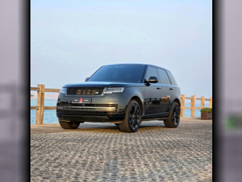 Land Rover  Range Rover  Vogue SE  2025  Automatic  21,000 Km  6 Cylinder  Four Wheel Drive (4WD)  SUV  Black  With Warranty