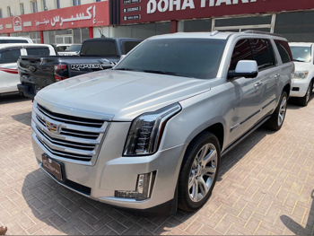 Cadillac  Escalade  Platinum  2016  Automatic  128,000 Km  8 Cylinder  Four Wheel Drive (4WD)  SUV  Silver