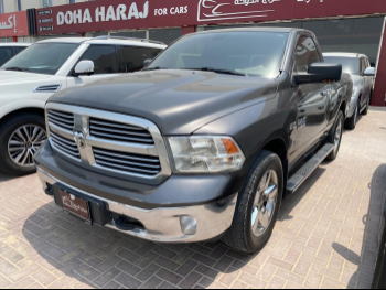 دودج  رام  1500  2017  اوتوماتيك  128,000 كم  8 سلندر  دفع رباعي  بيكب  رمادي