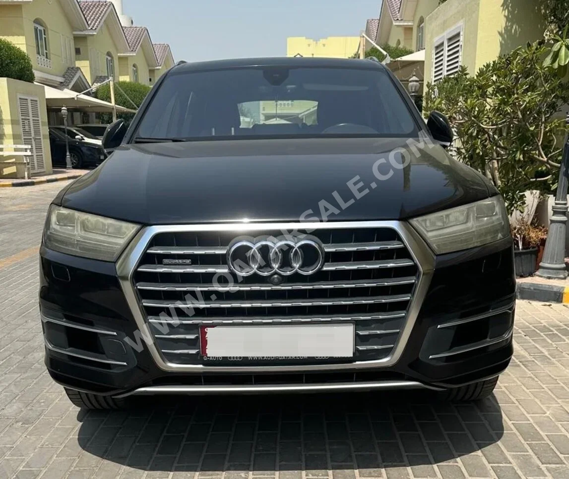 اودي  كيو 7  45  تي اف اس اي كواترو  2016  اوتوماتيك  170,000 كم  6 سلندر  دفع كلي مستمر  اس يو في  أسود